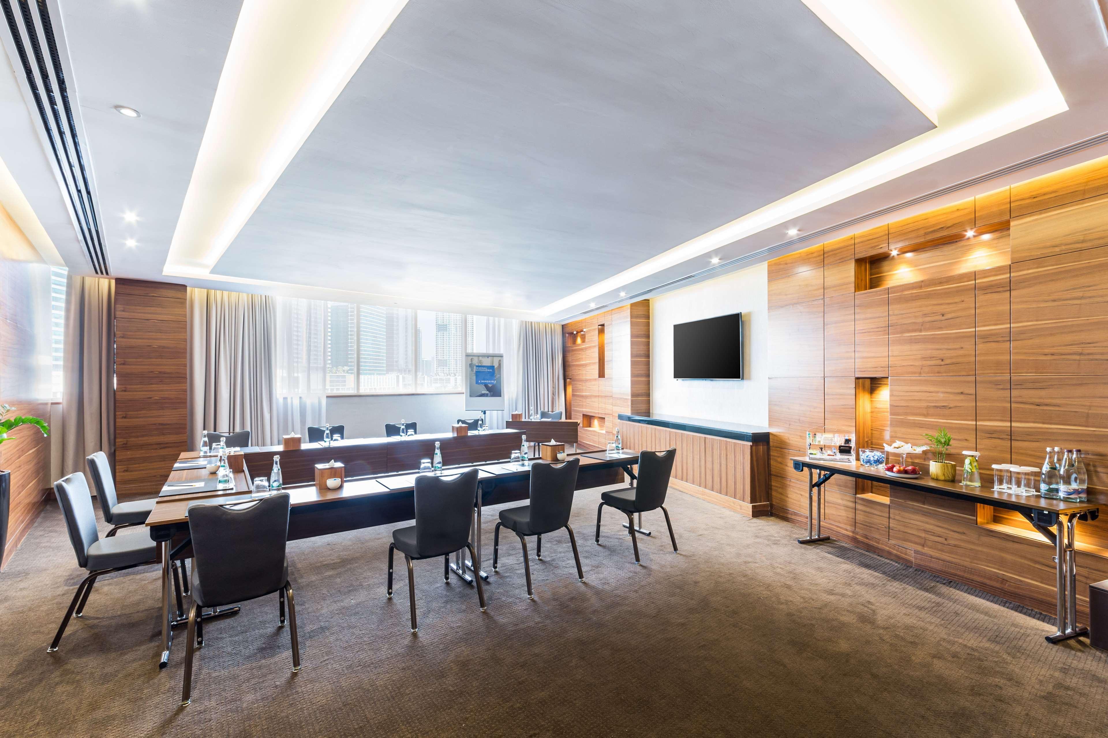Radisson Blu Hotel, Waterfront Отель