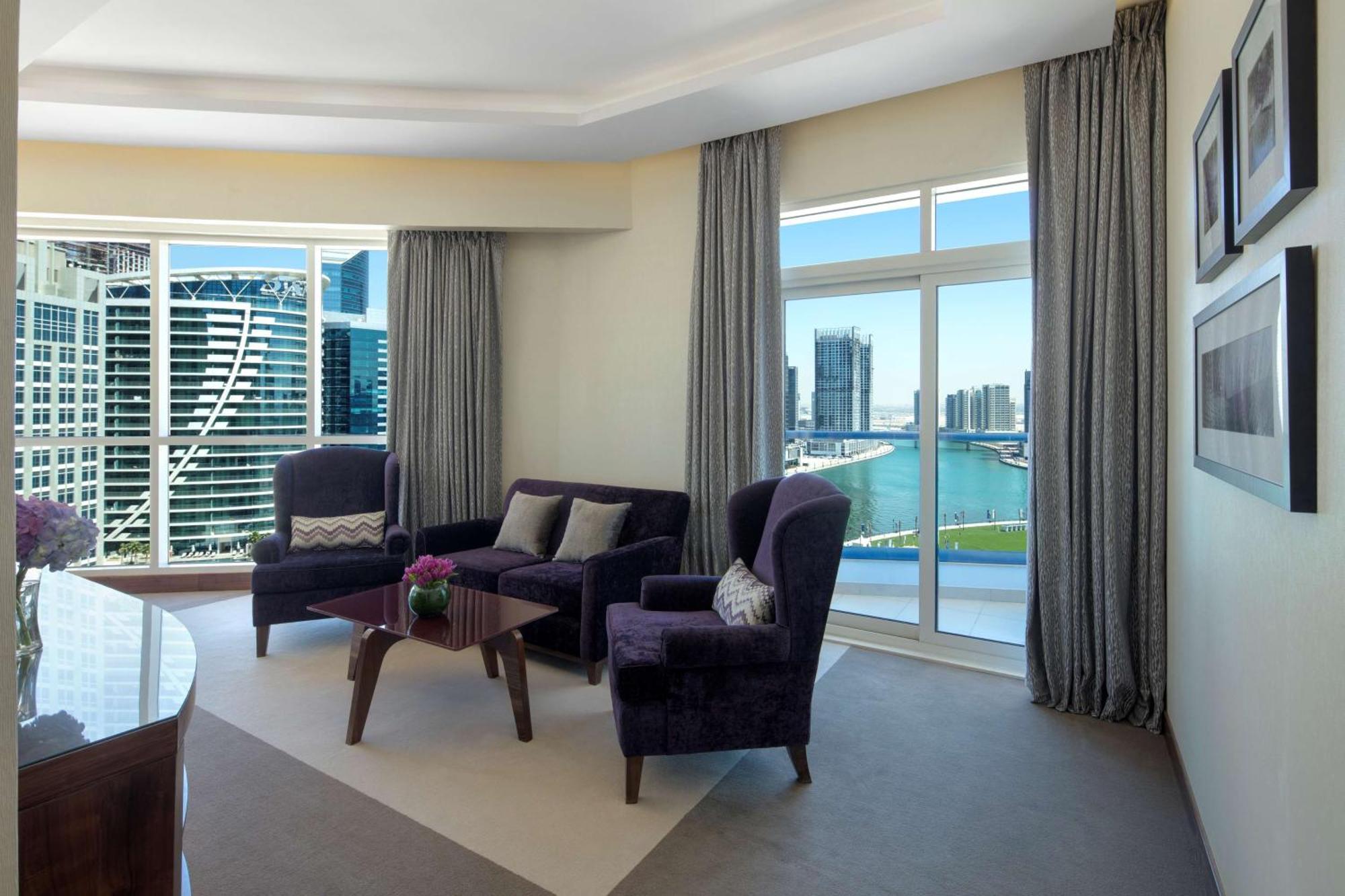 Отель Radisson Blu Hotel, Waterfront