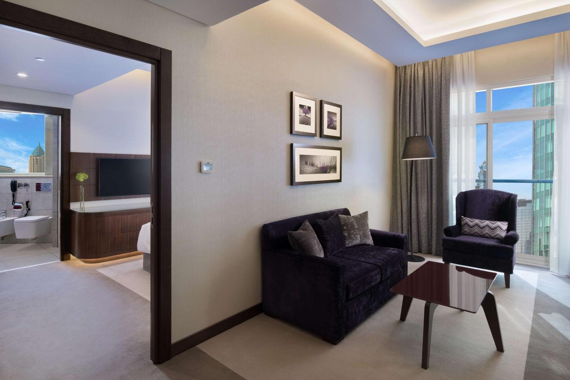 Radisson Blu Hotel, Waterfront 5* Дубай